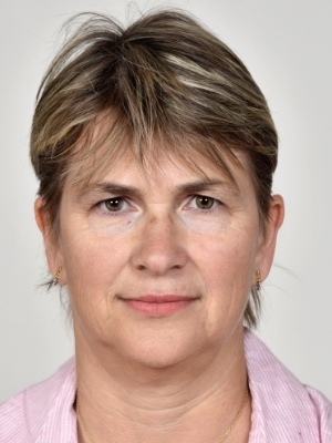 Ildiko Cameron, Distrikt-Sekretär/in